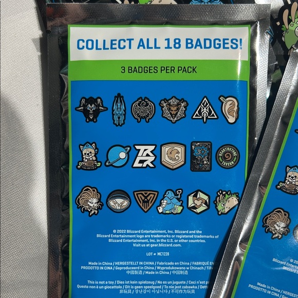 Blizzard Blind Velcro Badge Booster Pack Series 5 - Picture 2 of 6